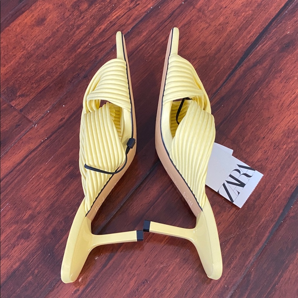 ZARA Yellow Pleated Strap Heeled Sandals – EU 39 / US 8 / UK 6 J-20 - Picture 5 of 9